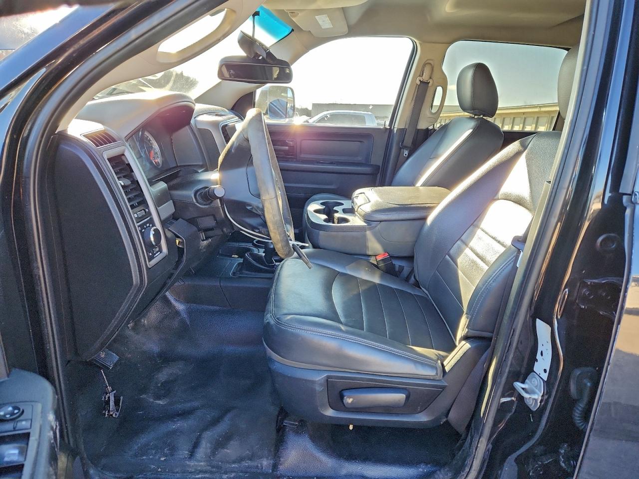 2018 RAM 2500 ST photo 19