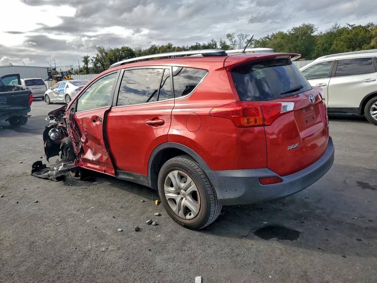2015 TOYOTA RAV4 LE photo 3