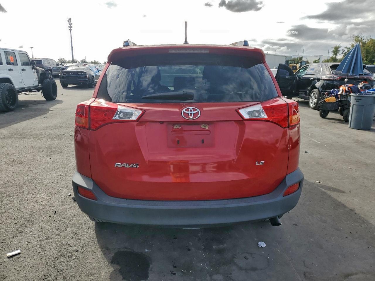 2015 TOYOTA RAV4 LE photo 11