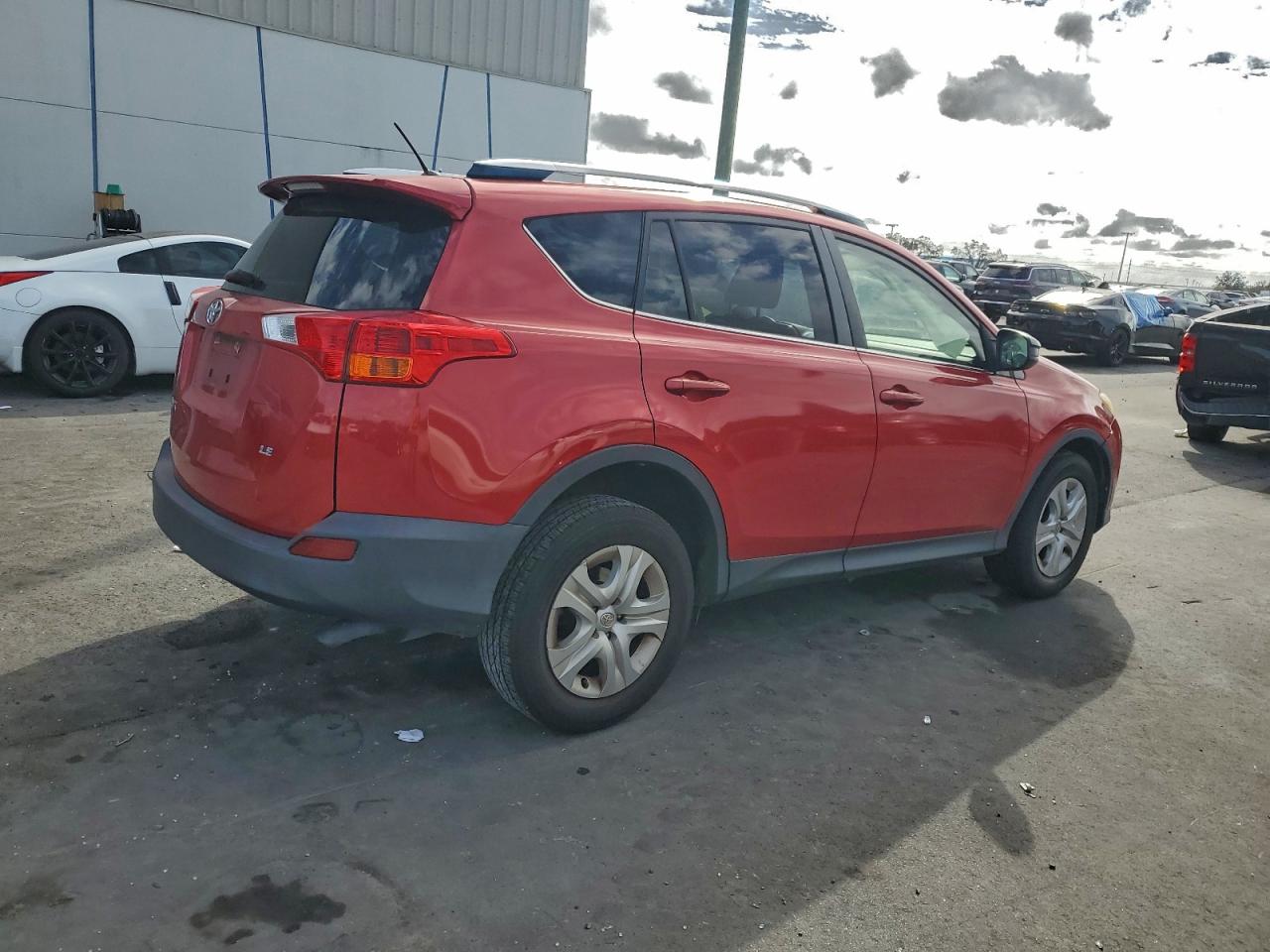 2015 TOYOTA RAV4 LE photo 5