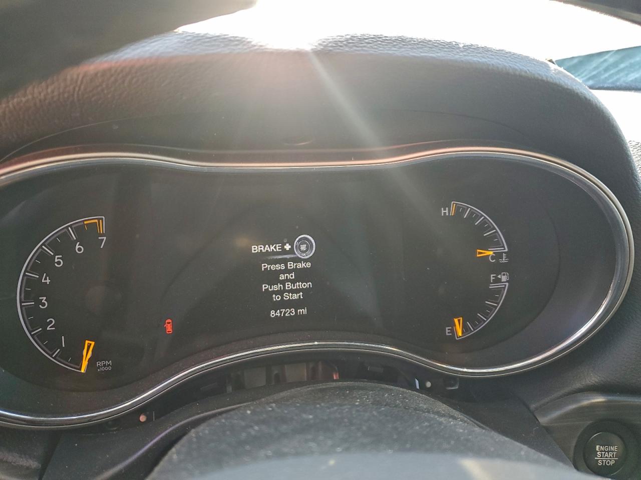 2020 JEEP GRAND CHEROKEE LAREDO photo 9