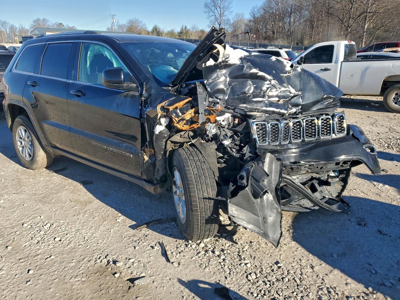 2020 JEEP GRAND CHEROKEE LAREDO photo 4