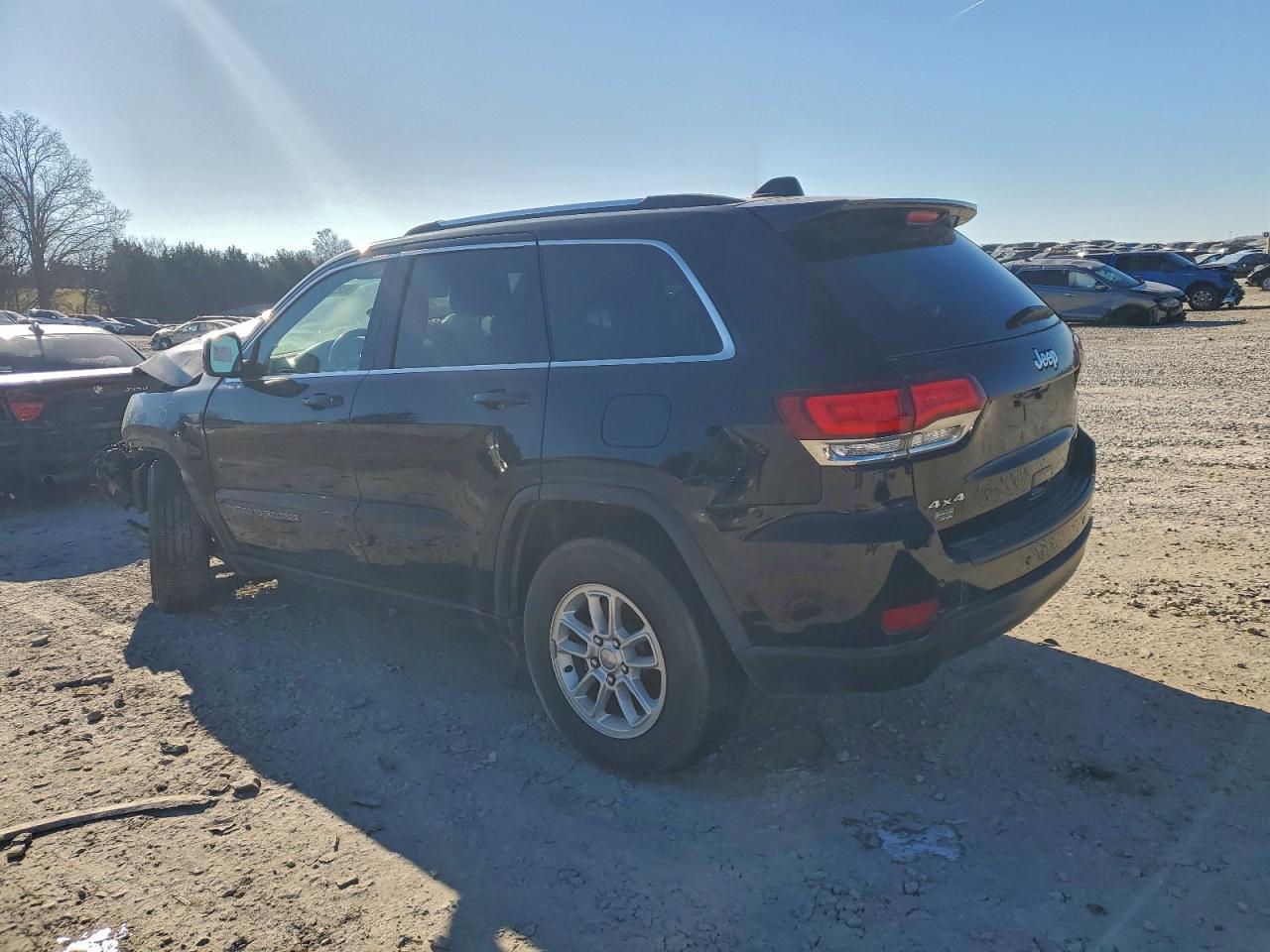 2020 JEEP GRAND CHEROKEE LAREDO photo 2