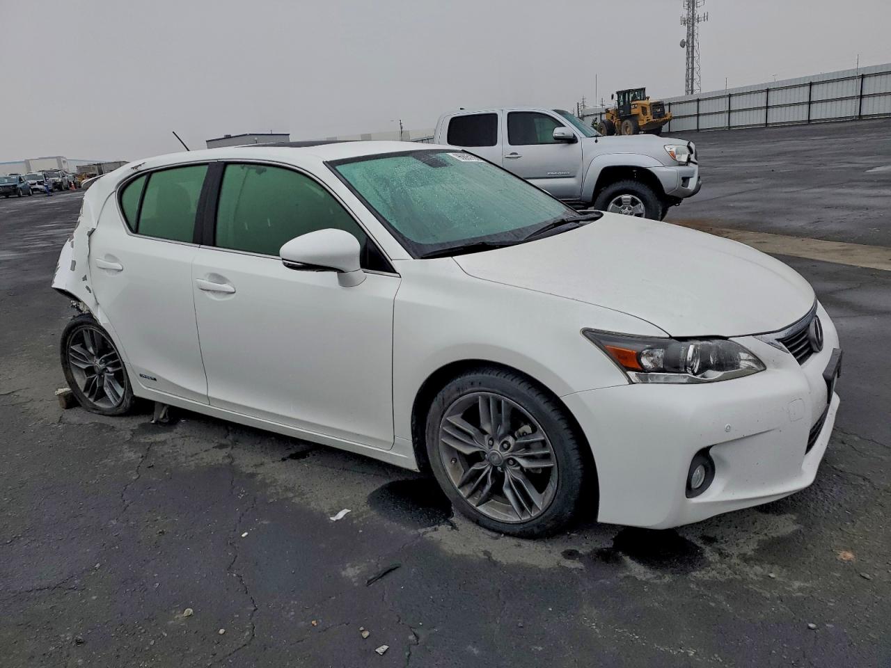 2013 LEXUS CT 200 photo 4