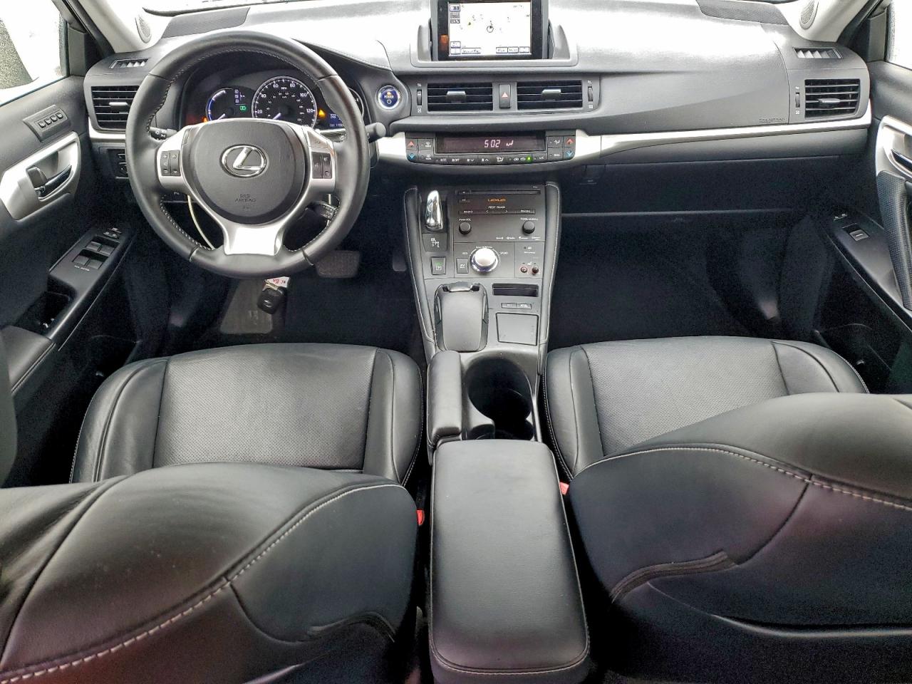 2013 LEXUS CT 200 photo 8