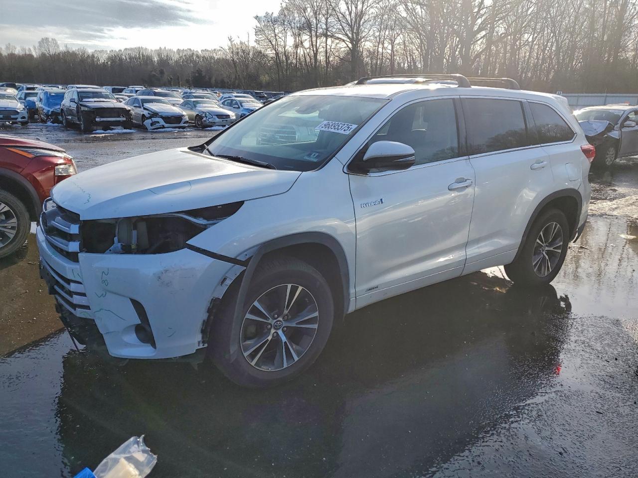 2017 TOYOTA HIGHLANDER HYBRID — REAR END damage — photo 1