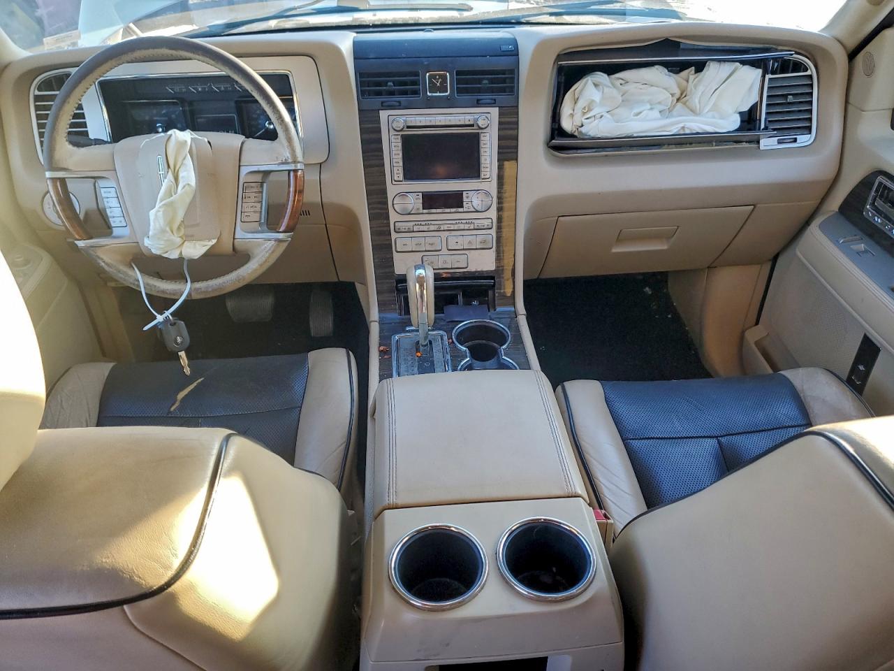 2009 LINCOLN NAVIGATOR photo 8