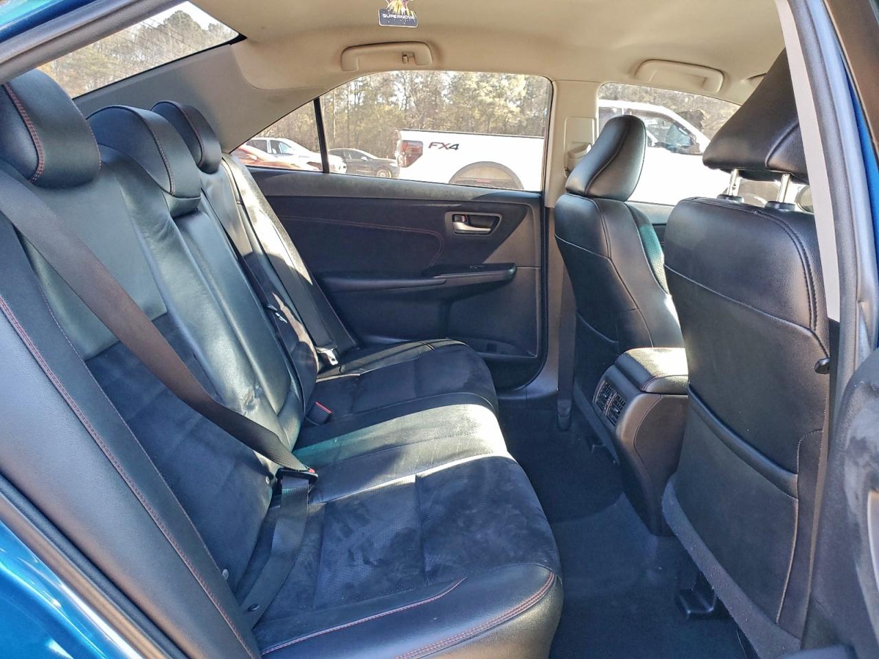 2017 TOYOTA CAMRY LE photo 10