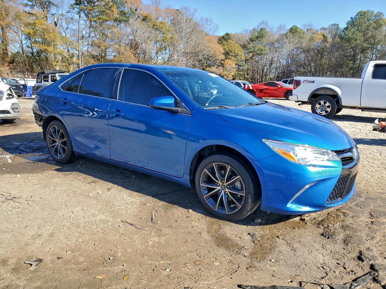 2017 TOYOTA CAMRY LE photo 4
