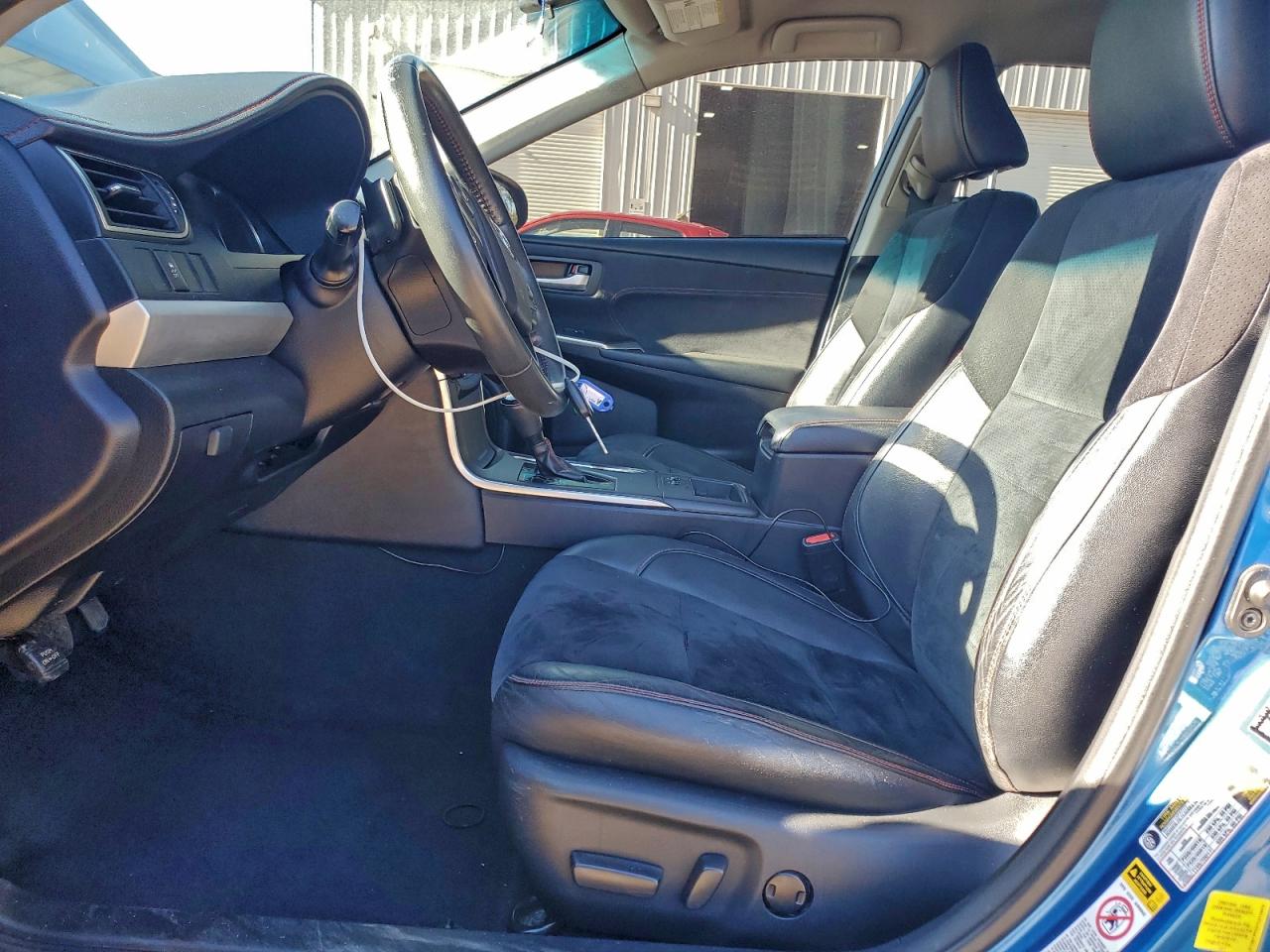 2017 TOYOTA CAMRY LE photo 7