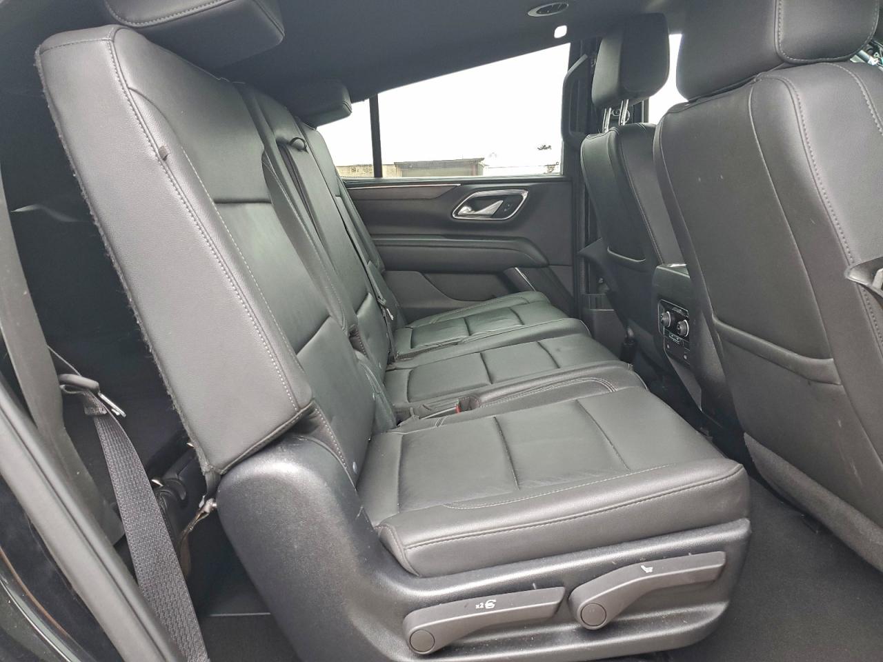 2023 CHEVROLET TAHOE C1500 LT photo 31