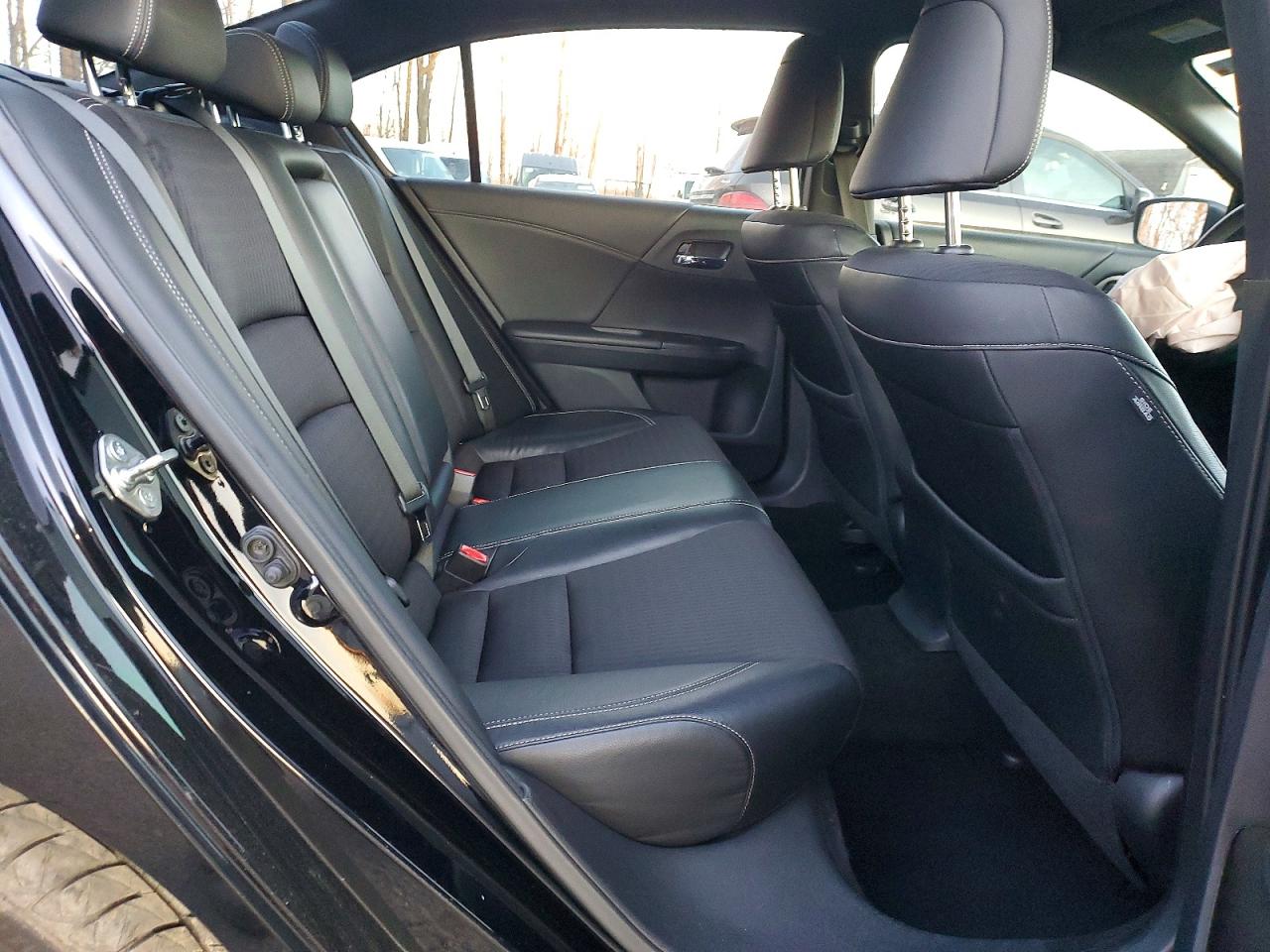2016 HONDA ACCORD SPORT photo 19