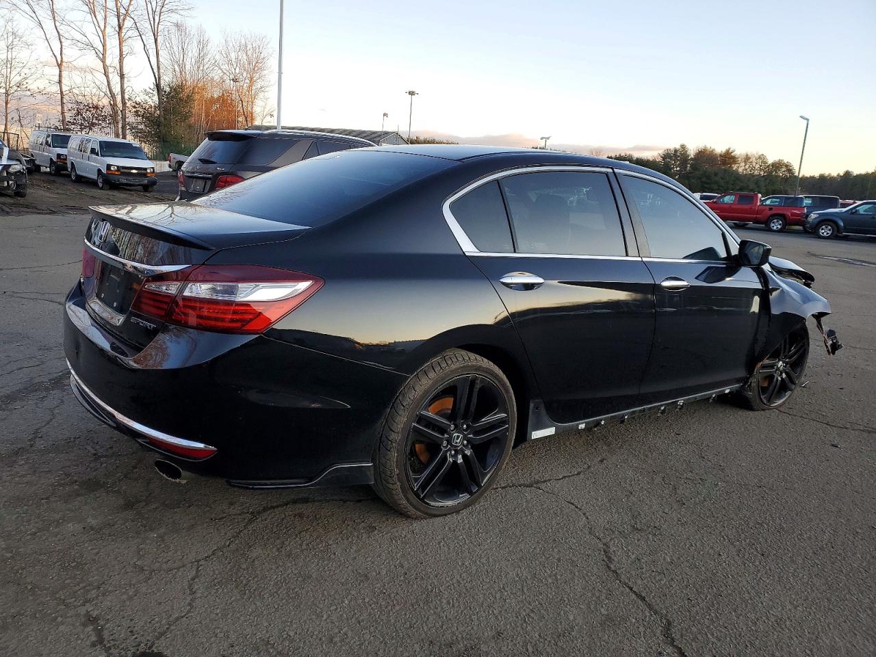 2016 HONDA ACCORD SPORT photo 5