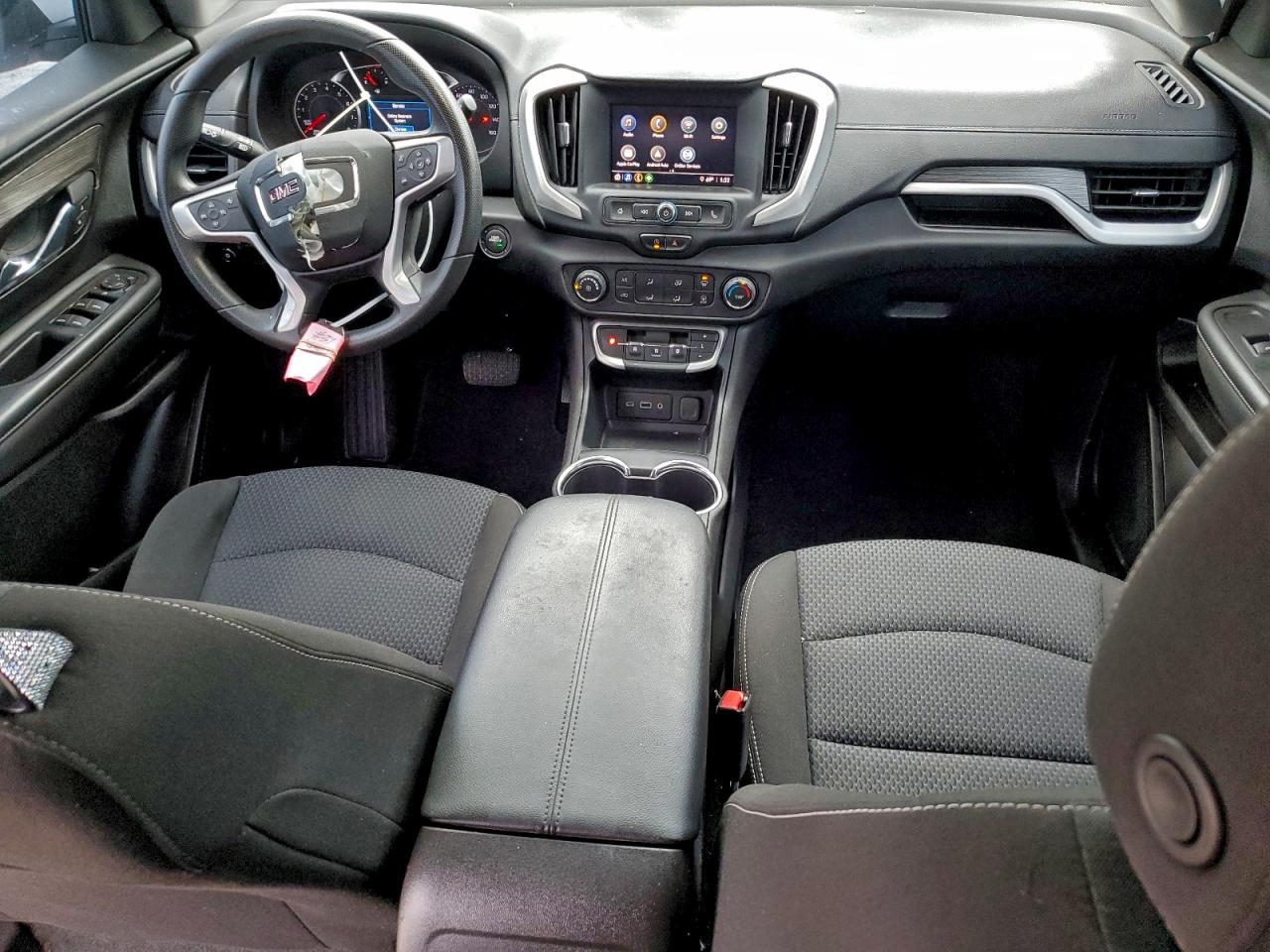 2024 GMC TERRAIN SLE photo 15