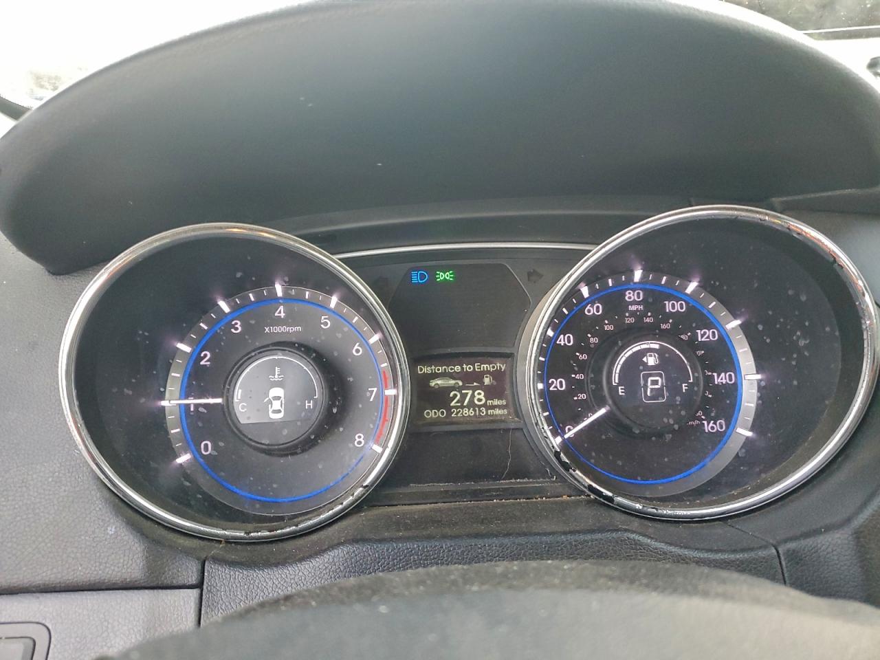 2014 HYUNDAI SONATA GLS photo 9