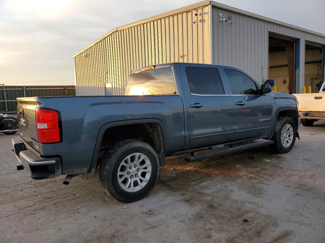 2014 GMC SIERRA K1500 SLE photo 5