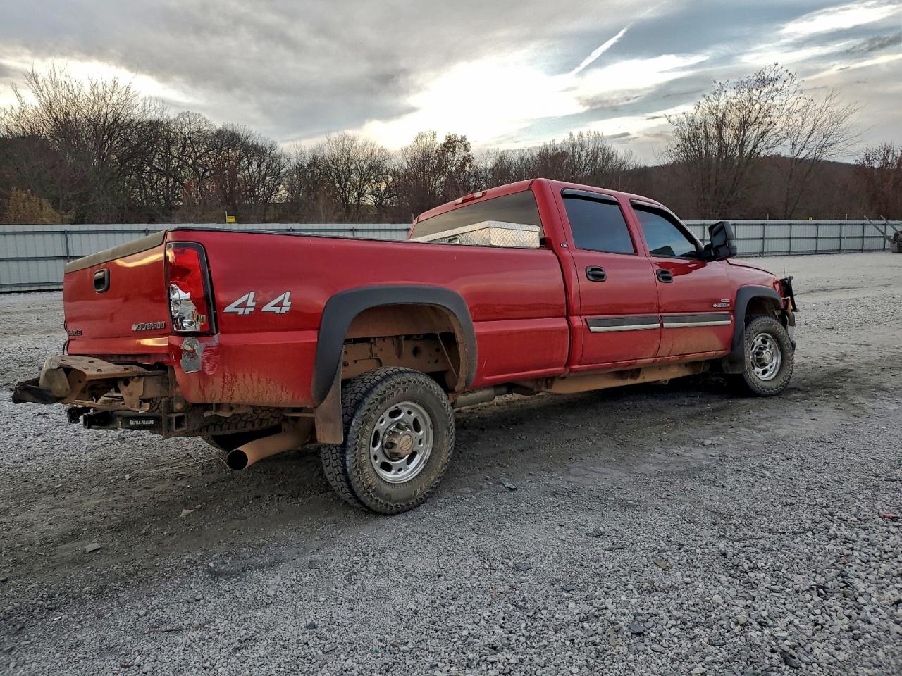 2005 CHEVROLET SILVERADO K2500 HEAVY DUTY photo 3
