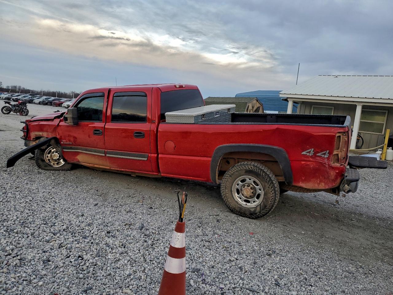 2005 CHEVROLET SILVERADO K2500 HEAVY DUTY photo 2