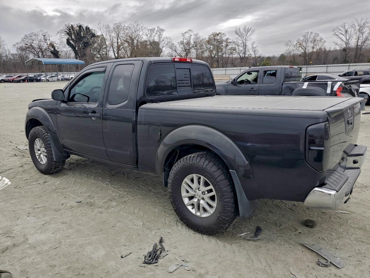 2017 NISSAN FRONTIER S photo 2