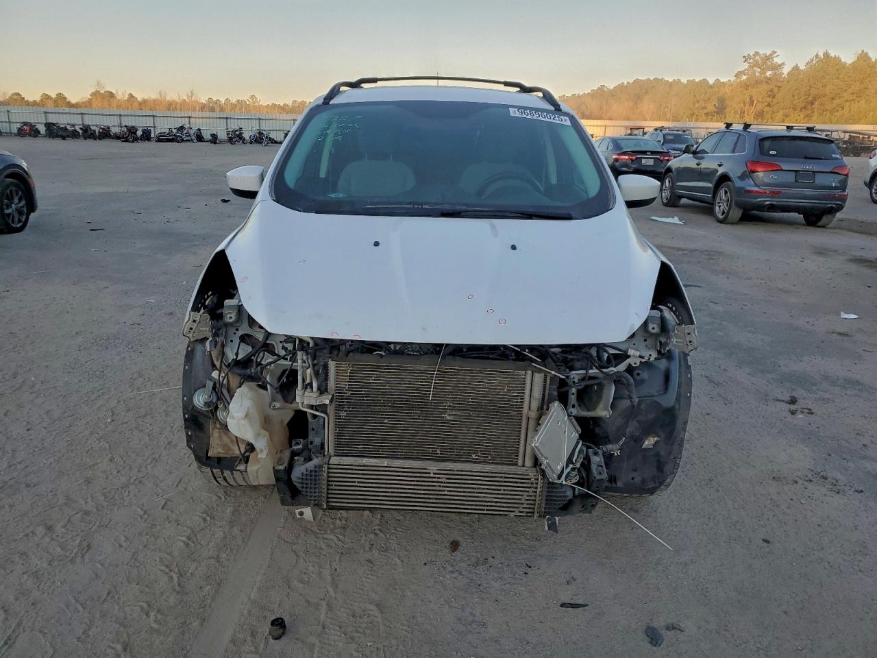 2015 FORD ESCAPE SE photo 9