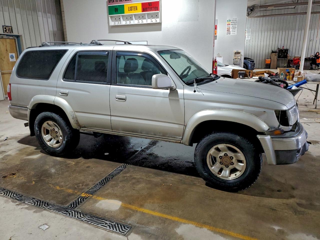 2000 TOYOTA 4RUNNER SR5 photo 7