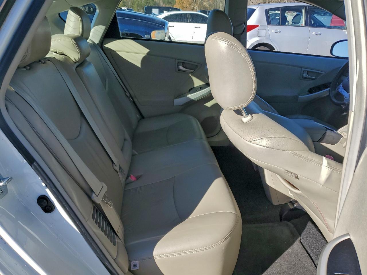 2013 TOYOTA PRIUS photo 19