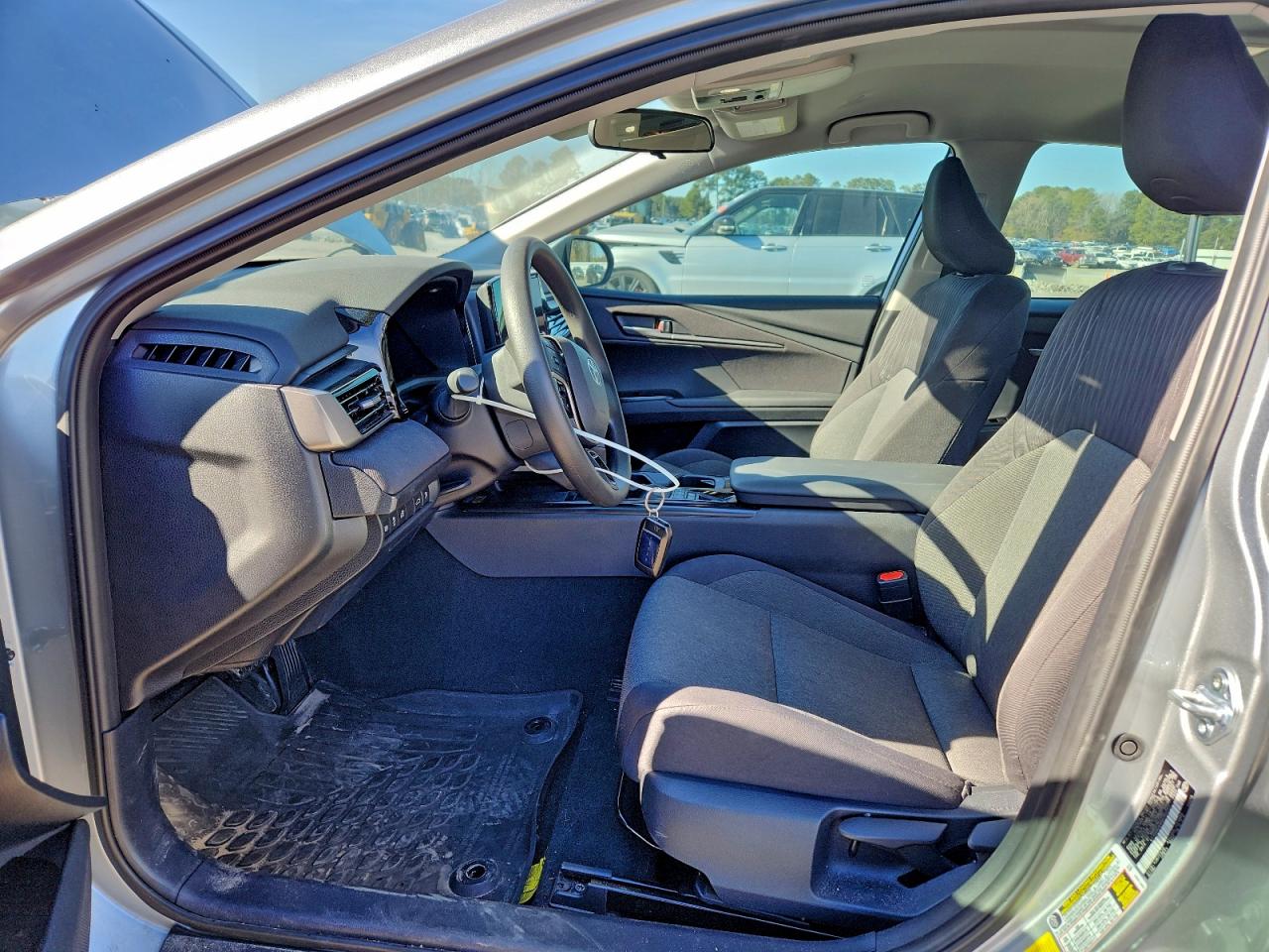 2025 TOYOTA CAMRY XSE photo 13