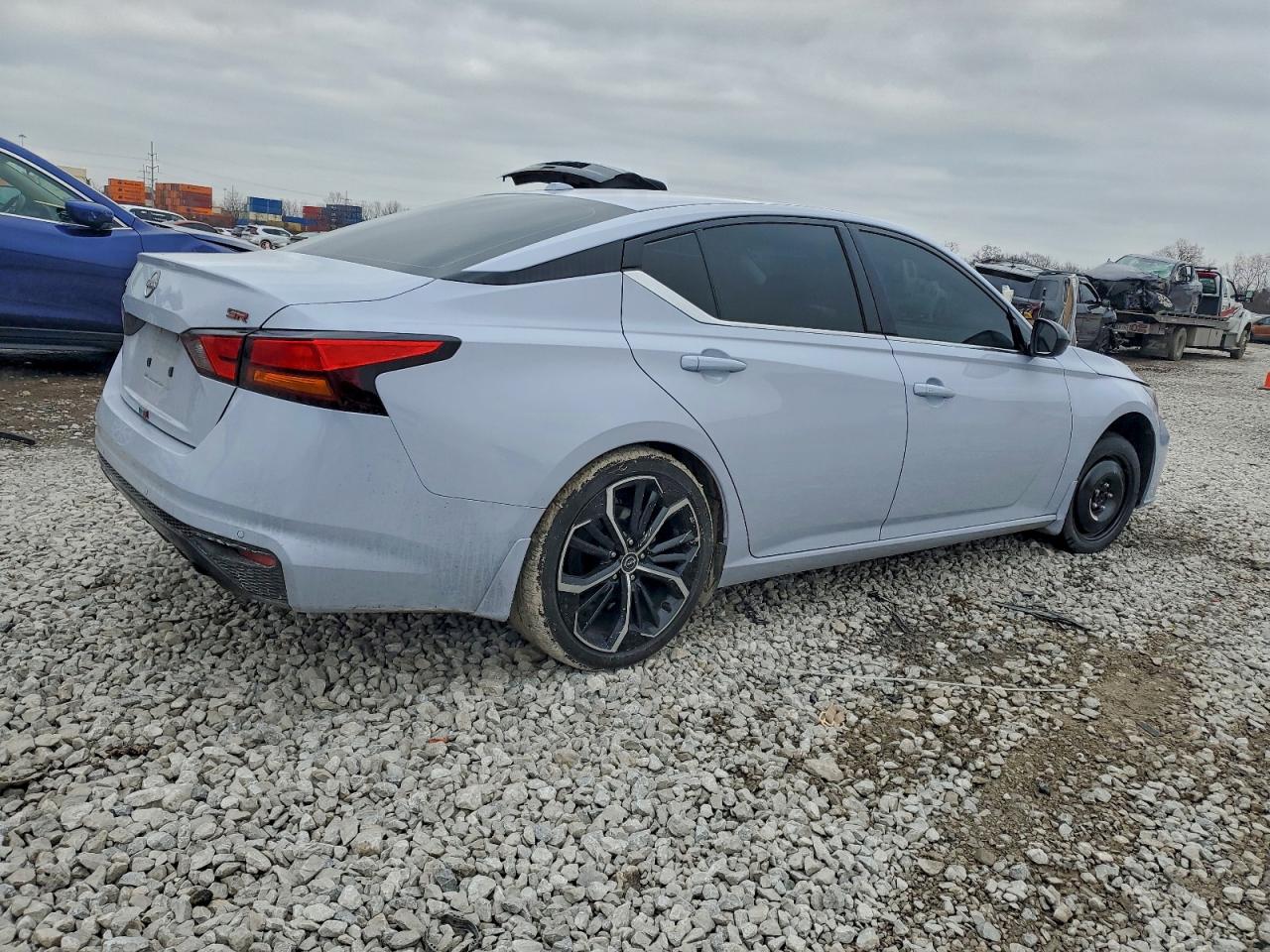 2024 NISSAN ALTIMA SR photo 3