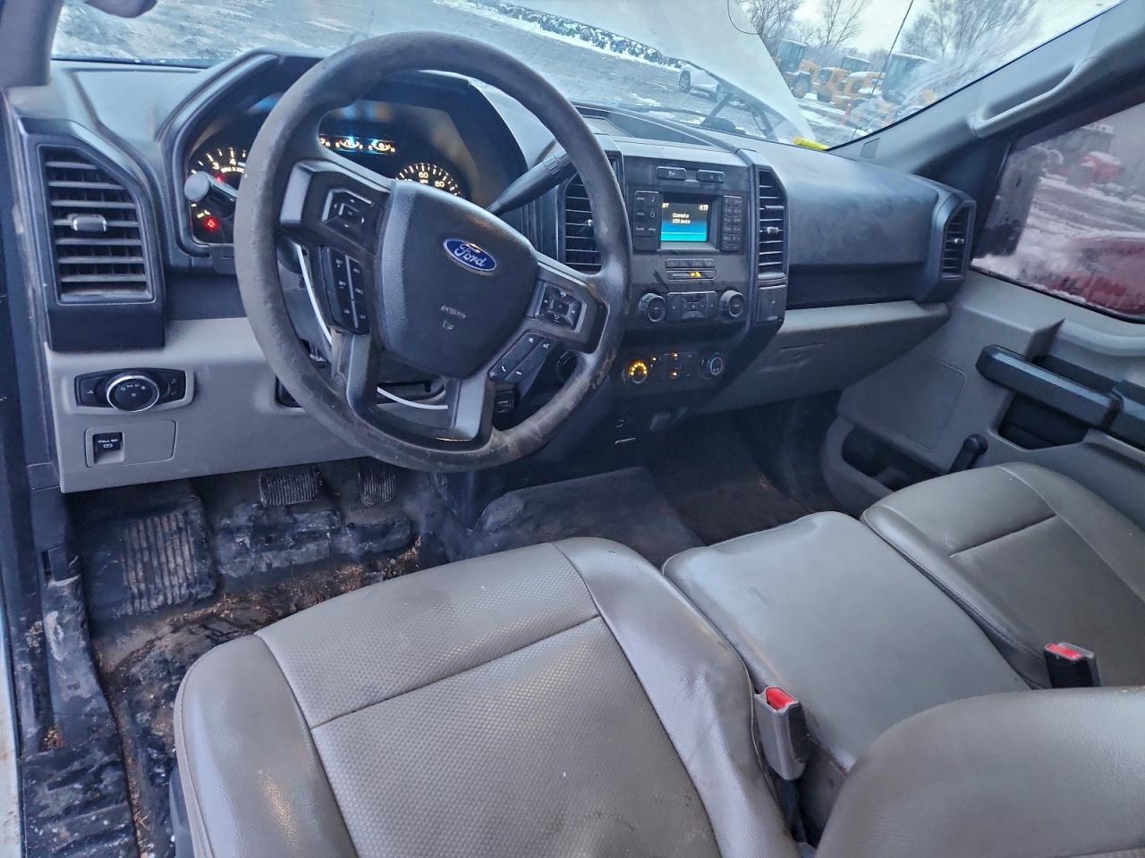 2017 FORD F150 photo 8