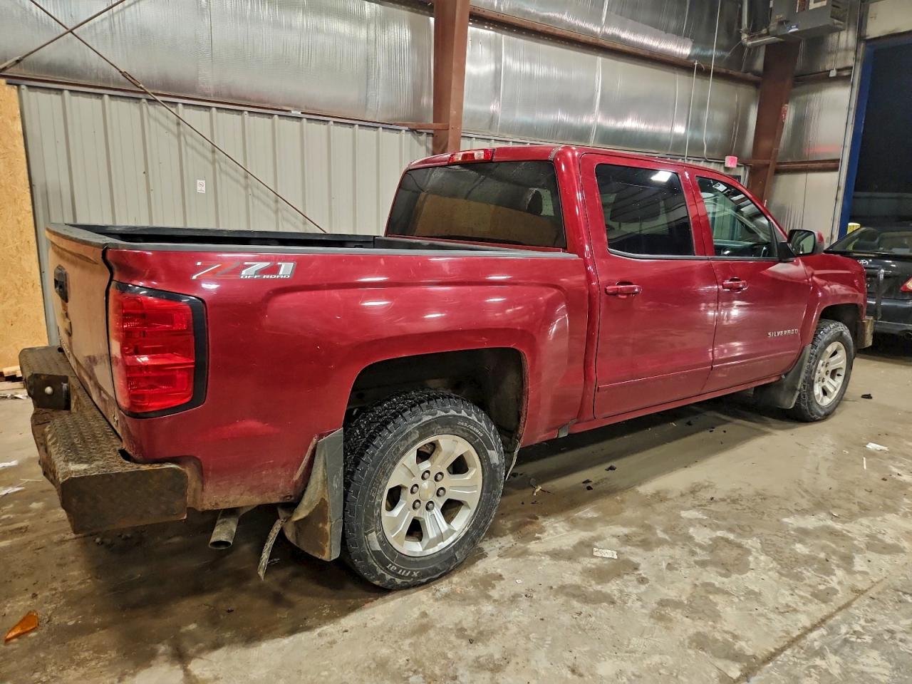 2018 CHEVROLET SILVERADO K1500 LT photo 3