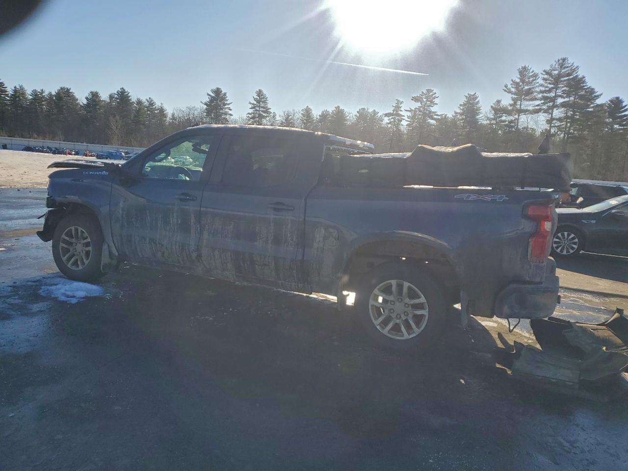 2021 CHEVROLET SILVERADO K1500 RST photo 3