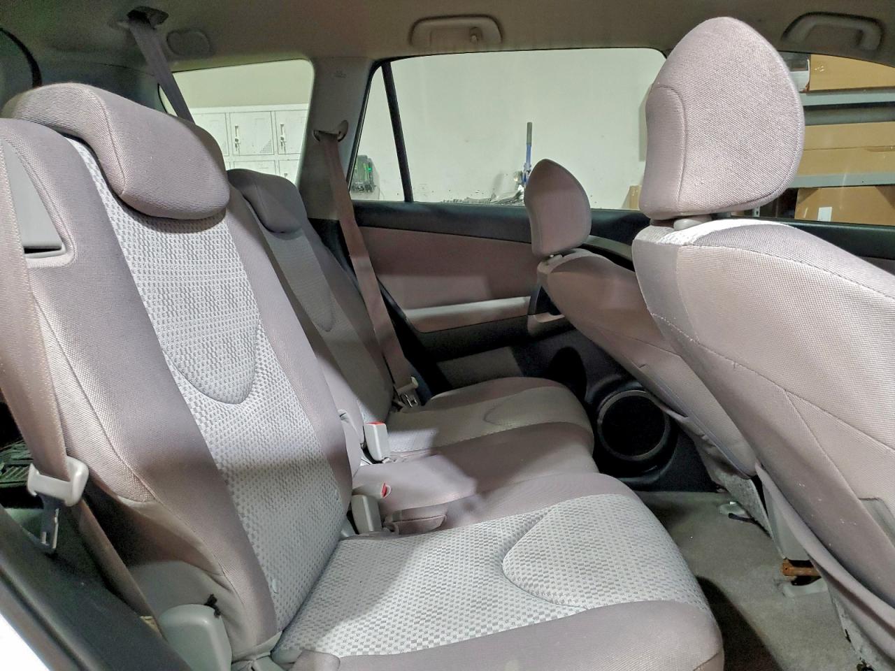 2006 TOYOTA RAV4 photo 21