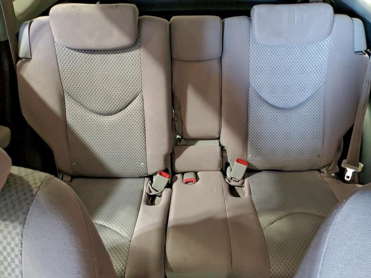 2006 TOYOTA RAV4 photo 19