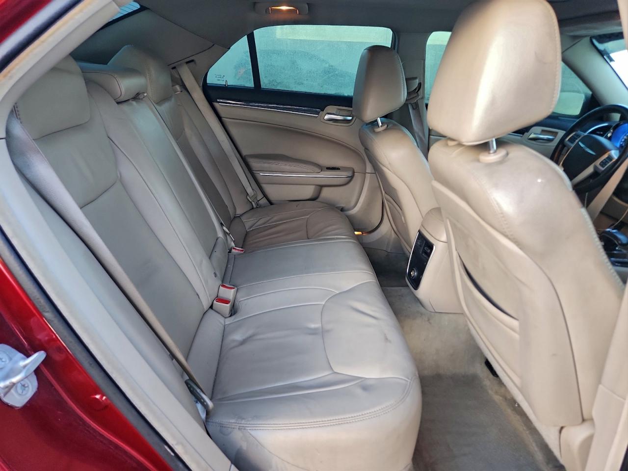 2014 CHRYSLER 300 photo 19