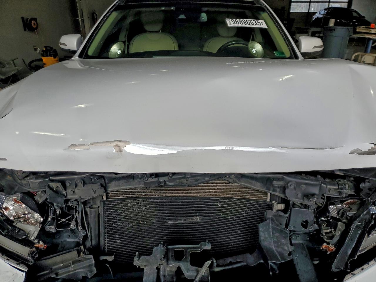 2015 HYUNDAI GENESIS 3.8L photo 21