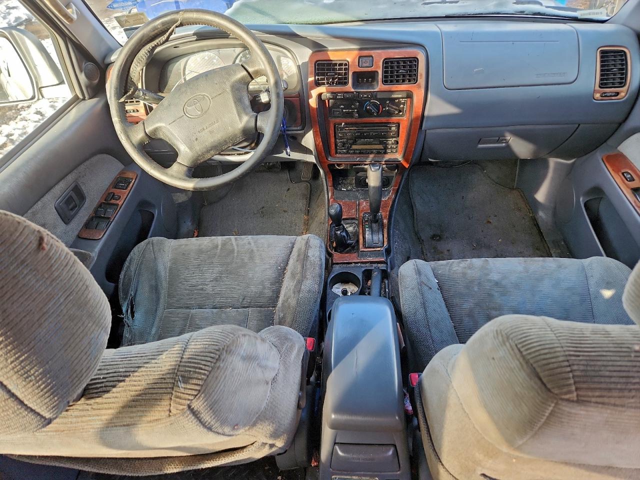 1999 TOYOTA 4RUNNER SR5 photo 8