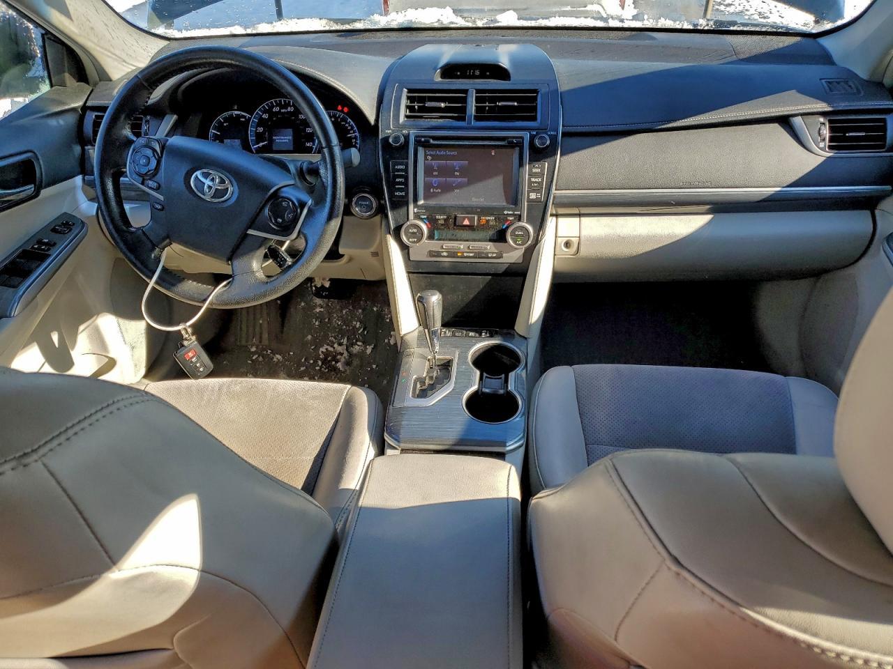 2014 TOYOTA CAMRY HYBRID photo 8