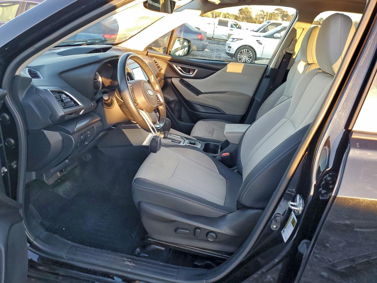 2021 SUBARU FORESTER PREMIUM photo 19