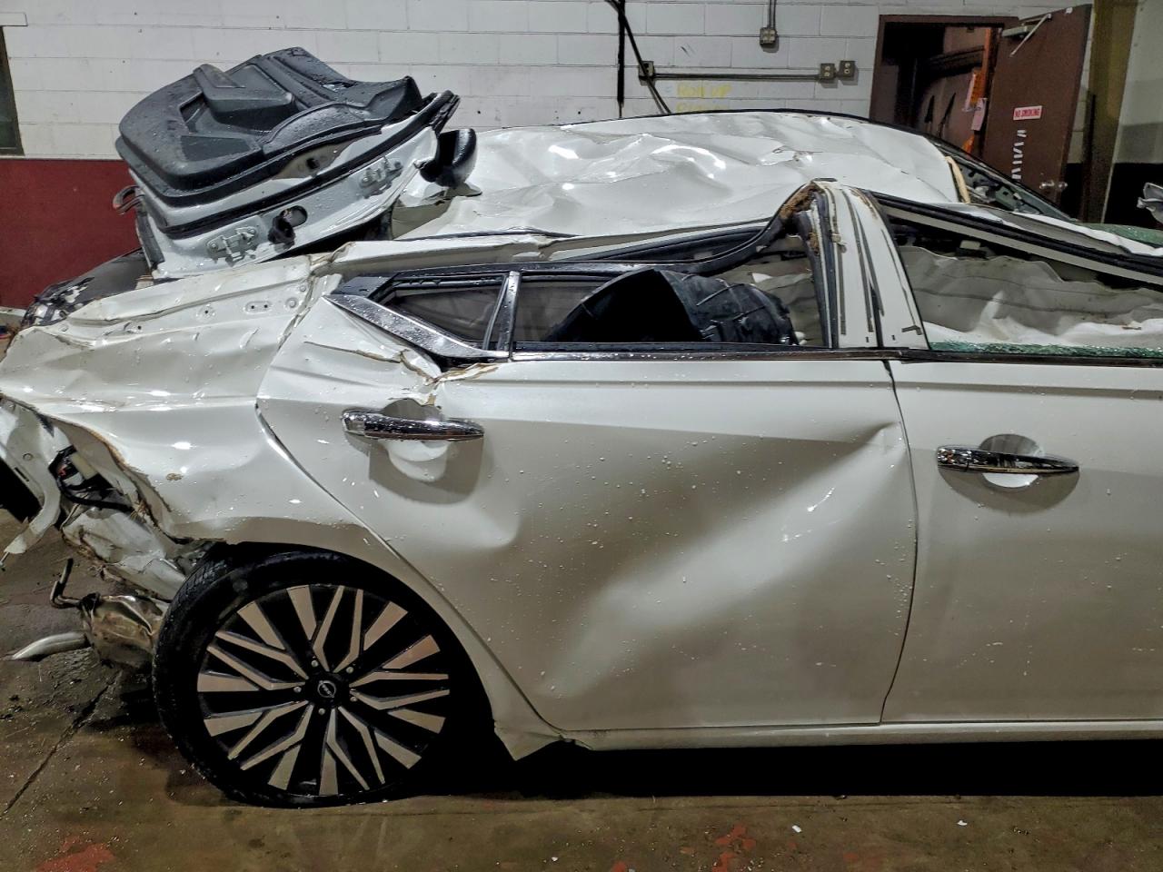 2024 NISSAN ALTIMA SV photo 28