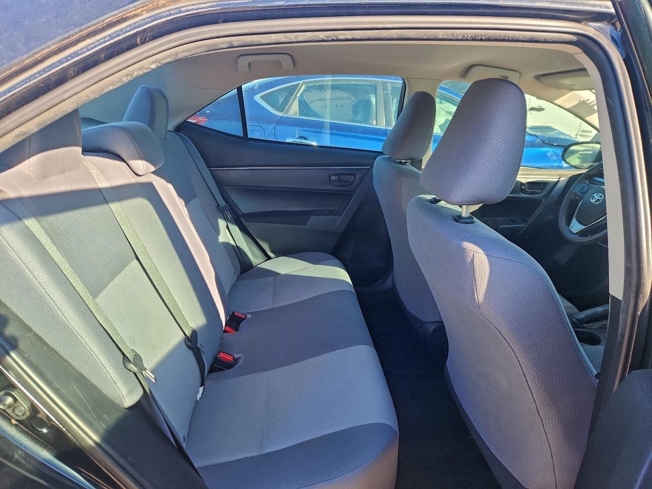 2015 TOYOTA COROLLA L photo 19