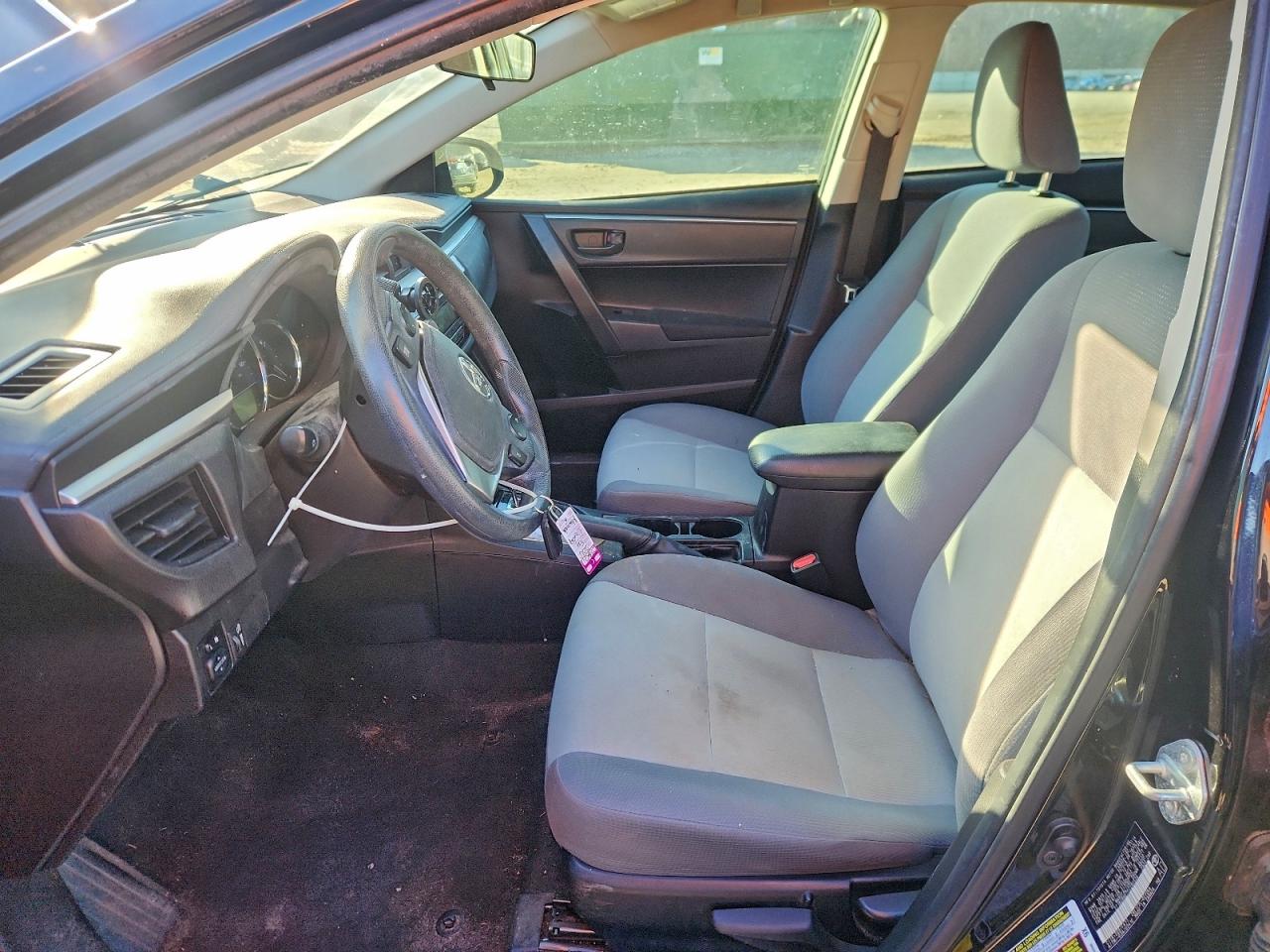 2015 TOYOTA COROLLA L photo 13