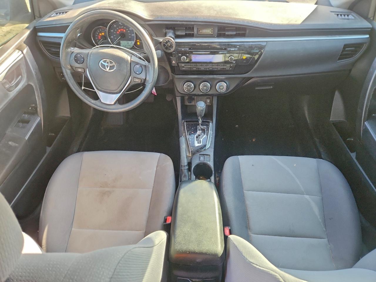 2015 TOYOTA COROLLA L photo 15