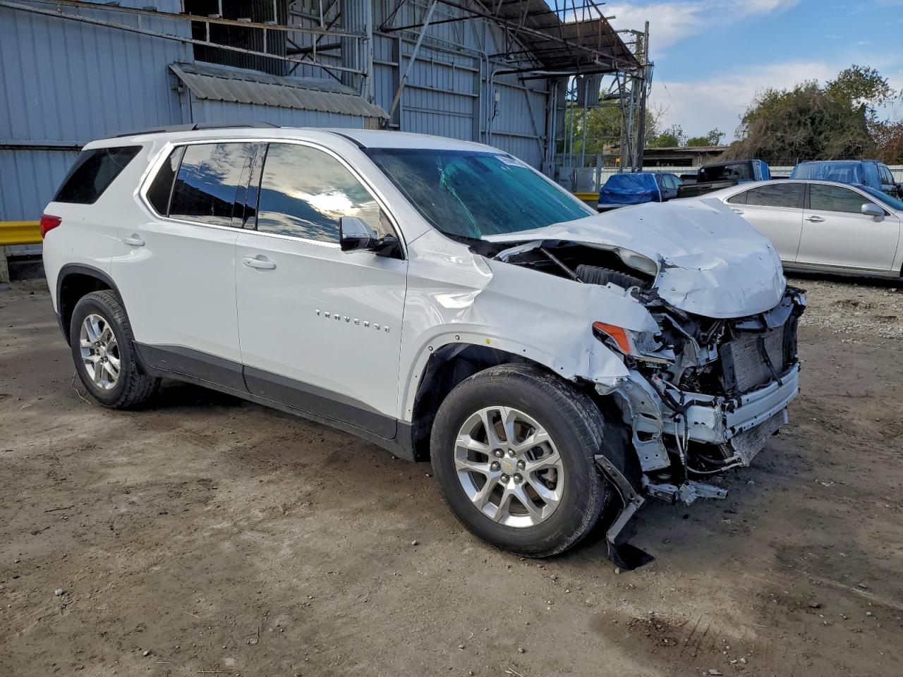 2020 CHEVROLET TRAVERSE LT photo 7