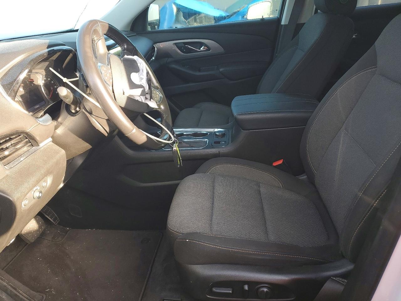 2020 CHEVROLET TRAVERSE LT photo 13