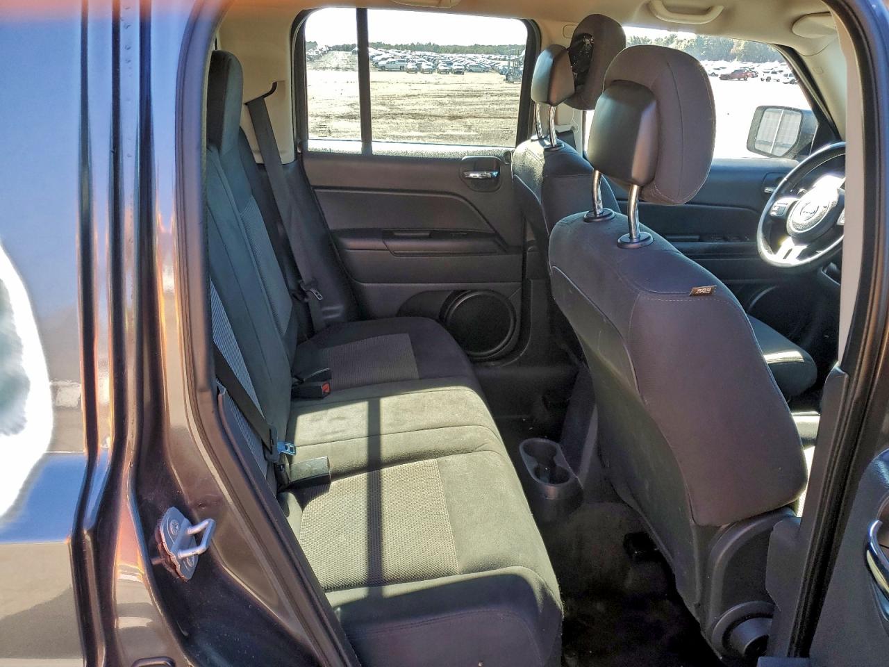2014 JEEP PATRIOT LATITUDE photo 28