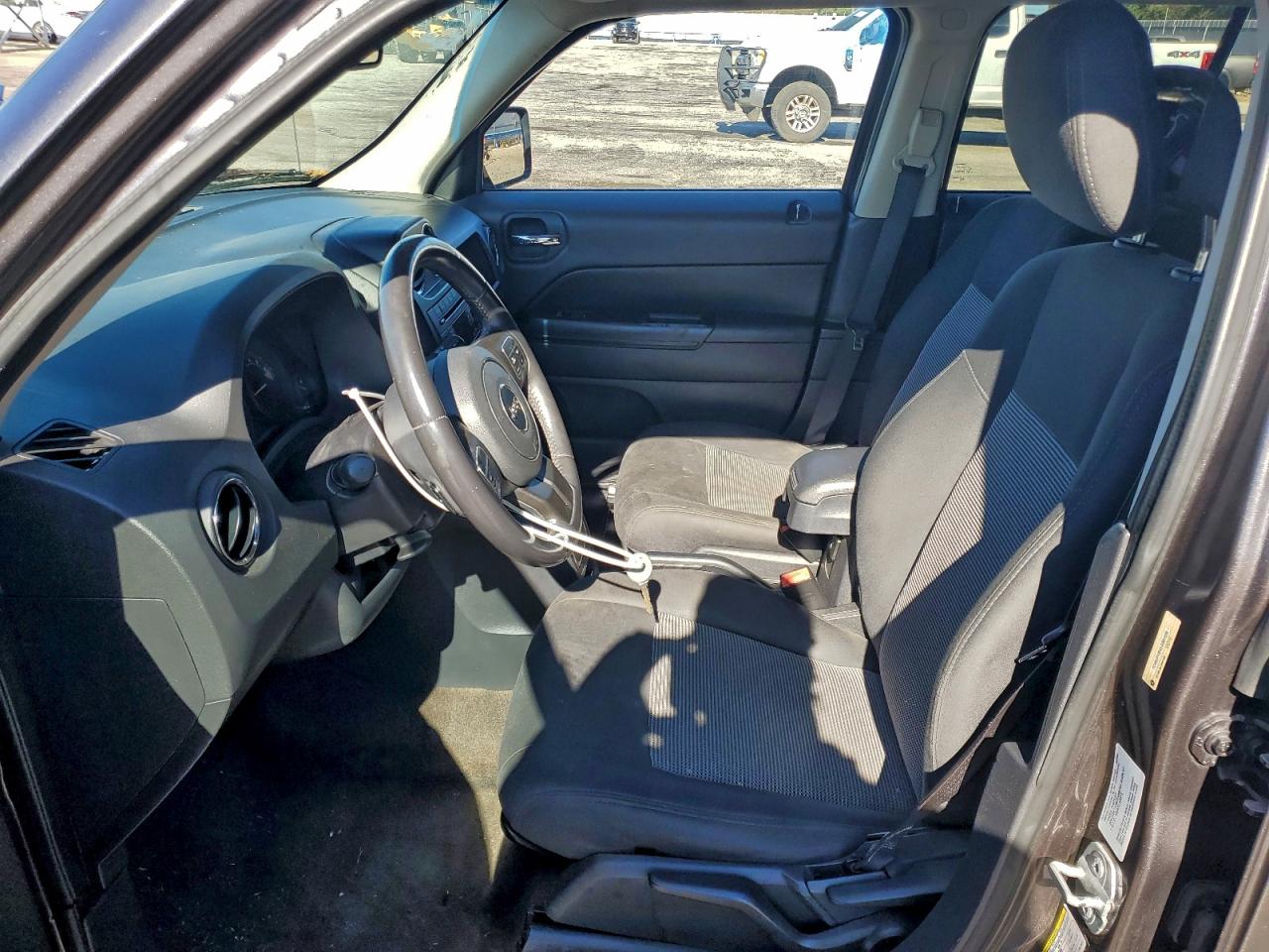 2014 JEEP PATRIOT LATITUDE photo 19
