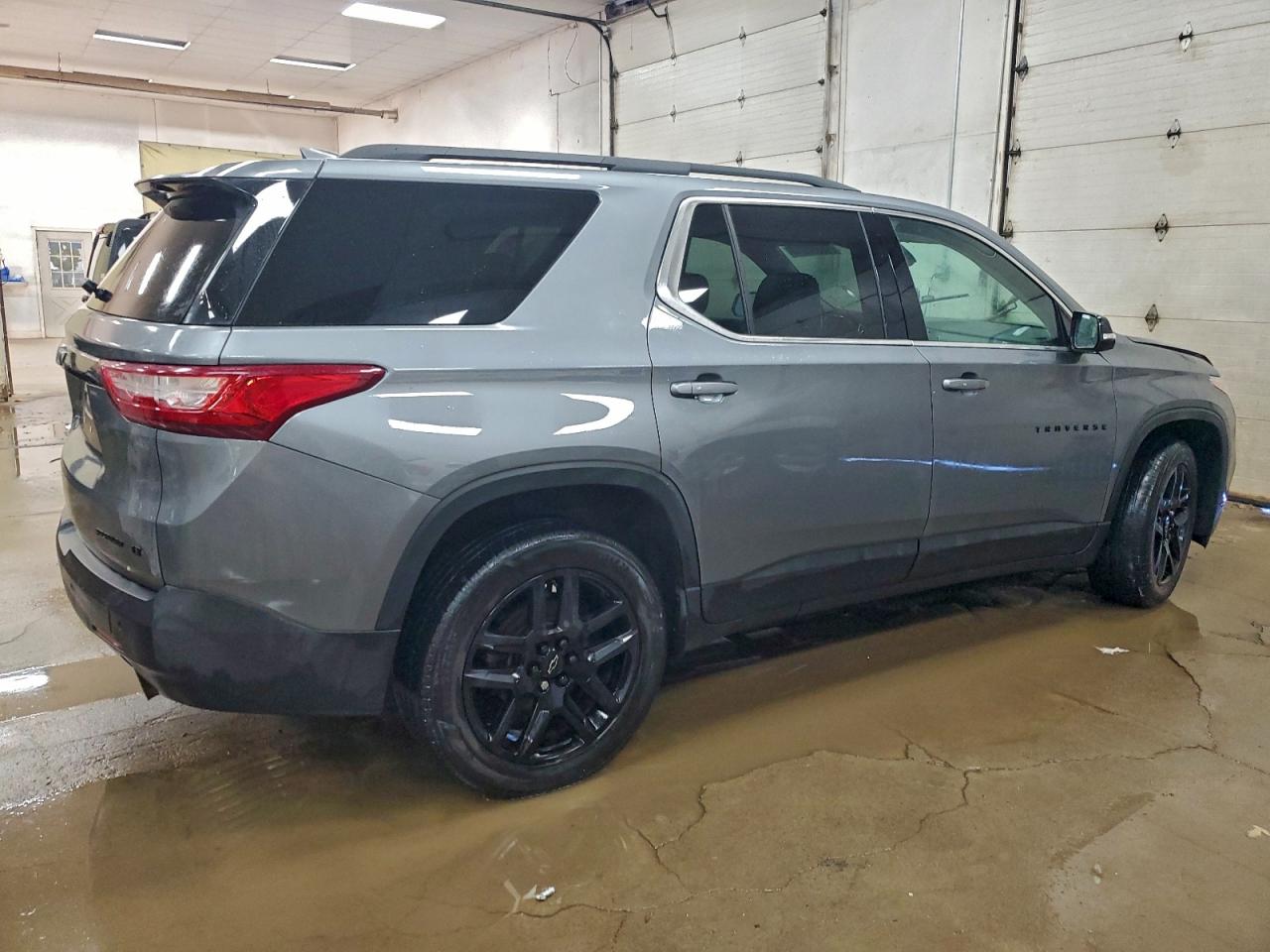2020 CHEVROLET TRAVERSE LT photo 5