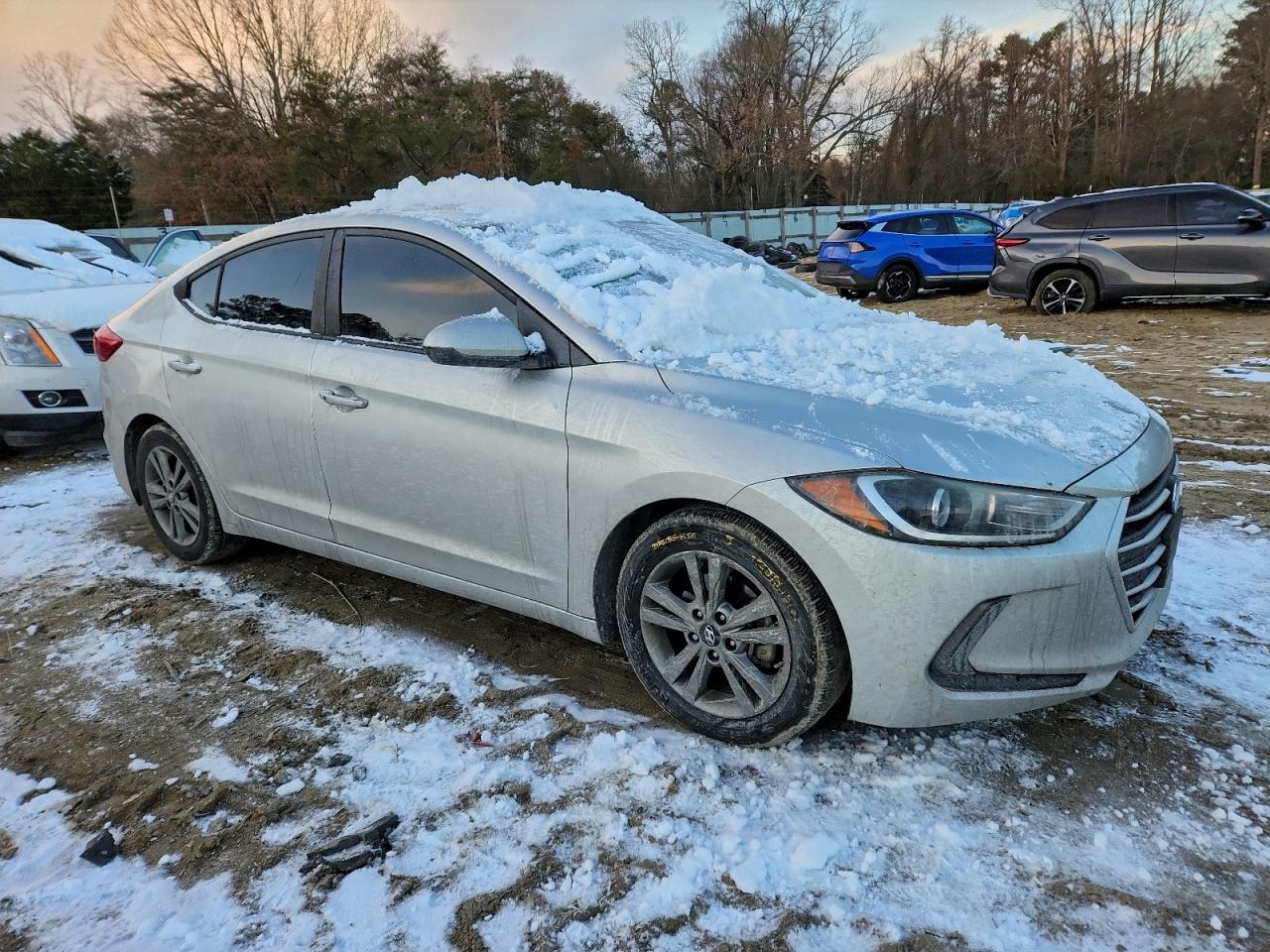 2018 HYUNDAI ELANTRA SEL photo 4