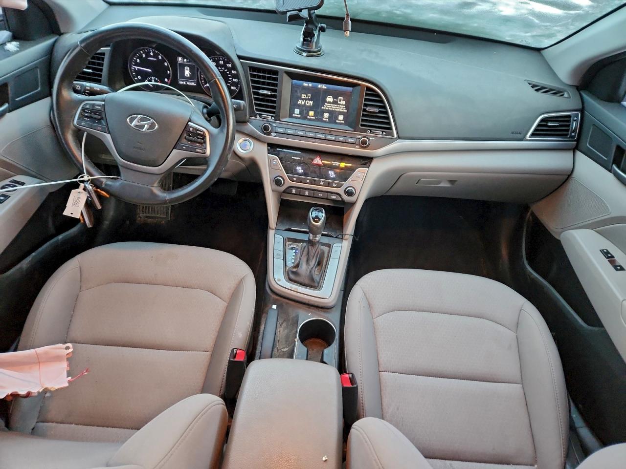 2018 HYUNDAI ELANTRA SEL photo 8