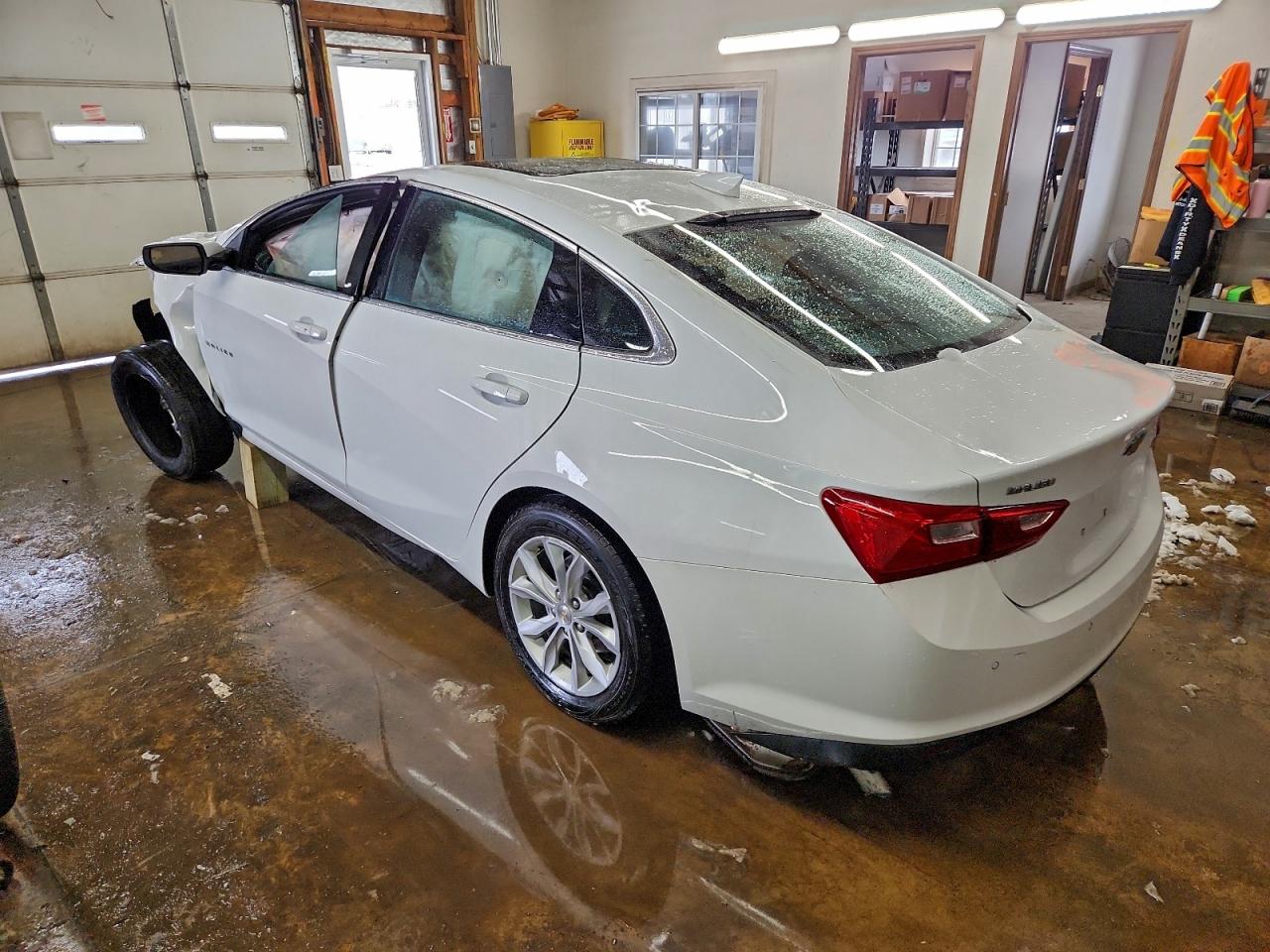 2024 CHEVROLET MALIBU LT photo 2